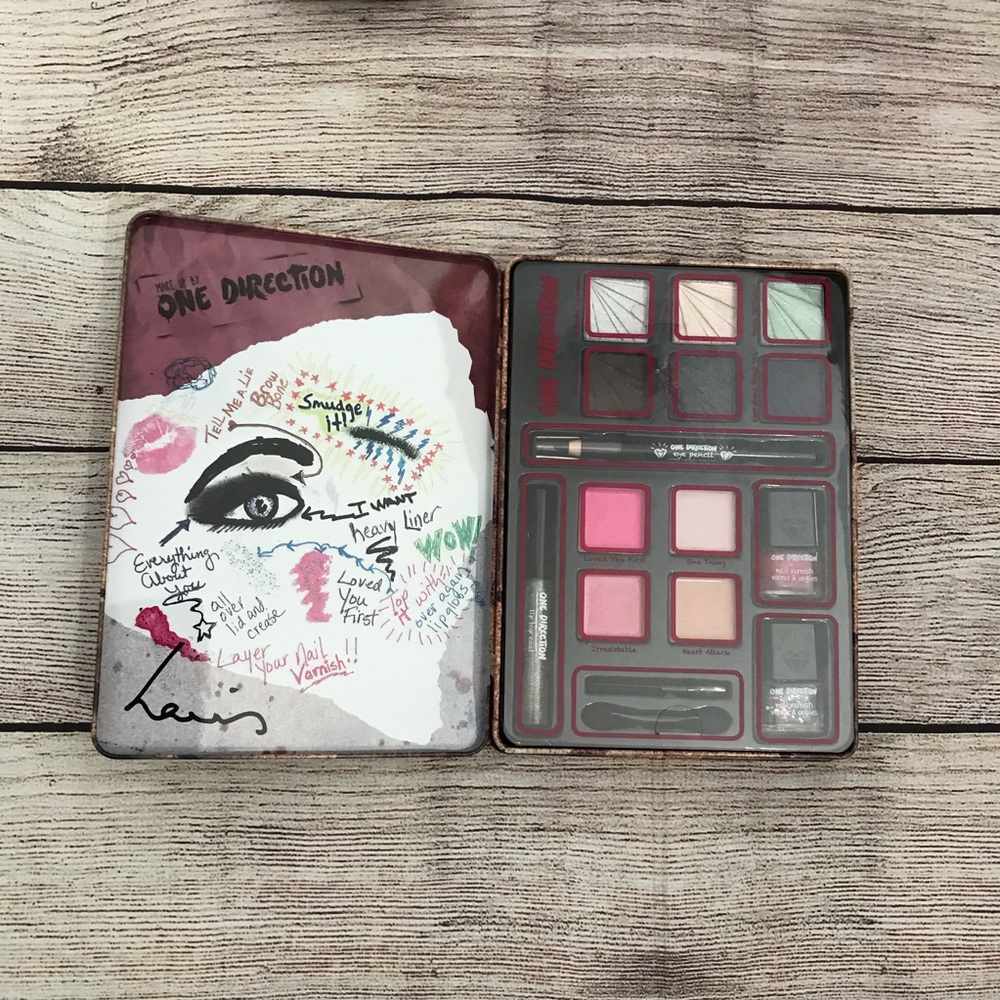 Limited Edition Makeup by One Direction - Picture 2 of 5